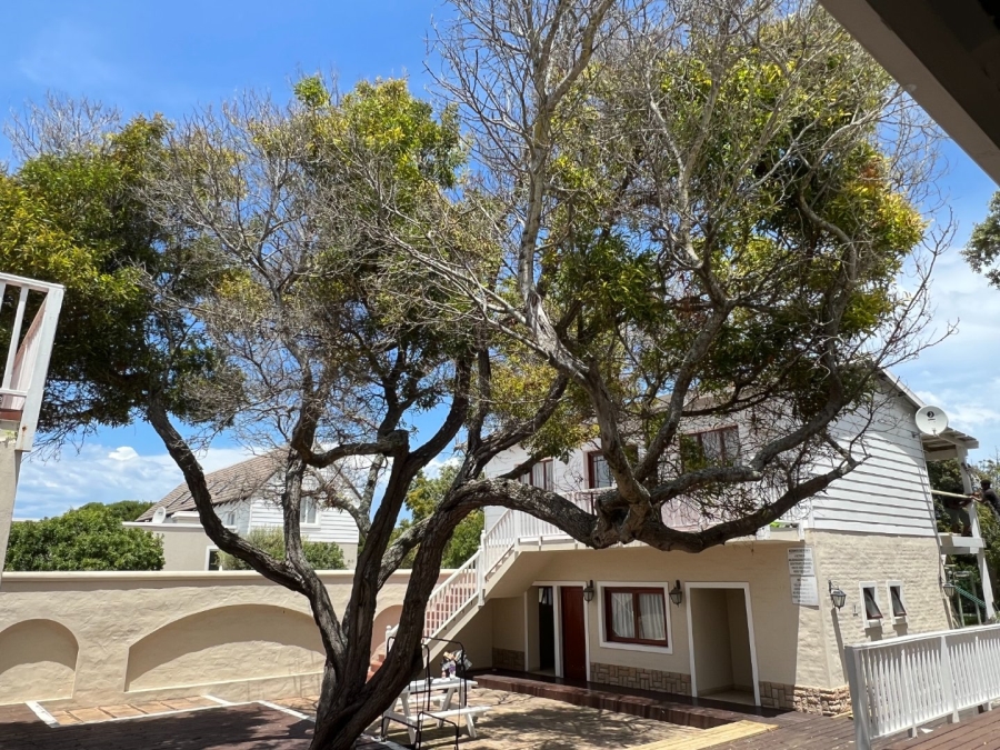 4 Bedroom Property for Sale in Keurboomstrand Western Cape
